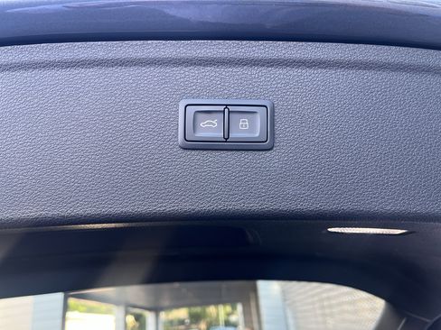 Used 2023 Audi Q5 2.0T Premium image 9