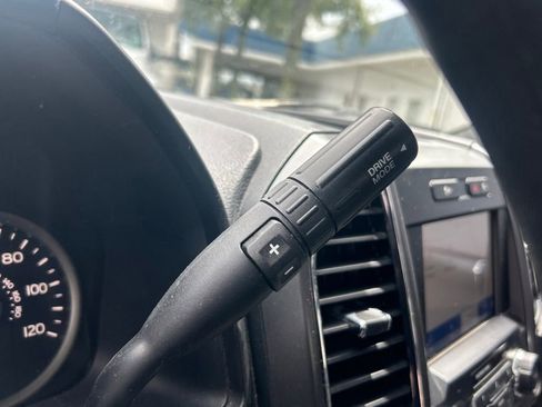 Certified 2020 Ford F150 XLT image 16