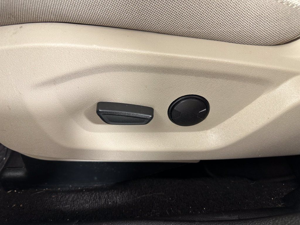 Used 2019 Ford Explorer FWD image 14