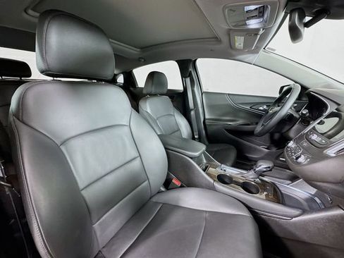 Used 2023 Chevrolet Malibu LT w/ Sport Edition image 30