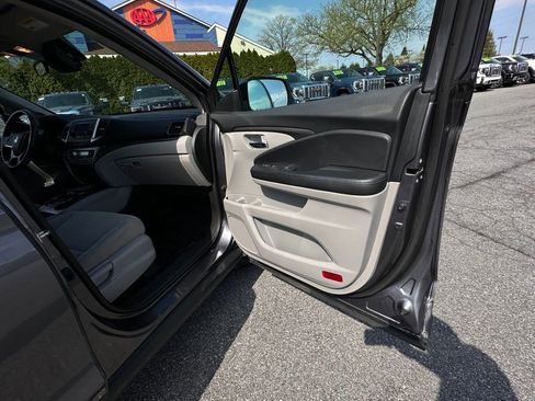 Used 2019 Honda Pilot LX image 14