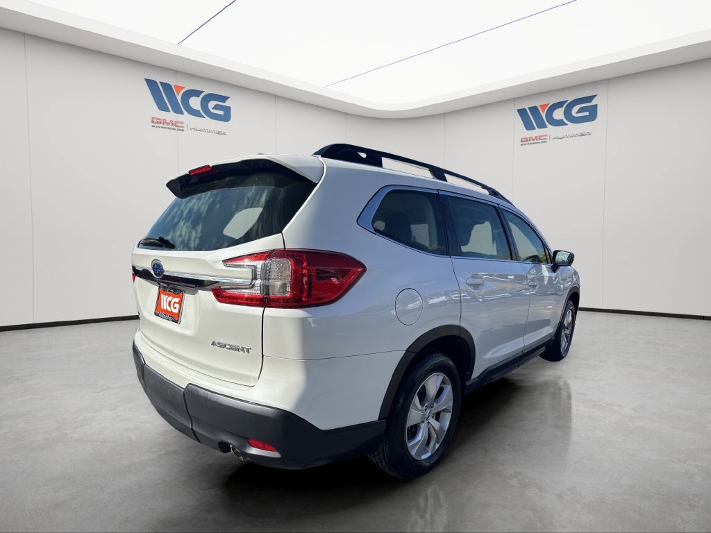 Used 2023 Subaru Ascent 8-Passenger AWD/4WD image 3