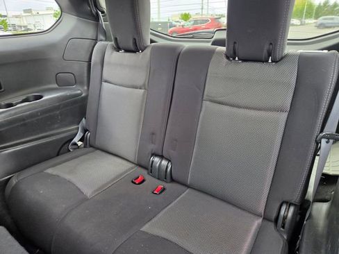 Used 2018 Nissan Pathfinder SV AWD/4WD image 13