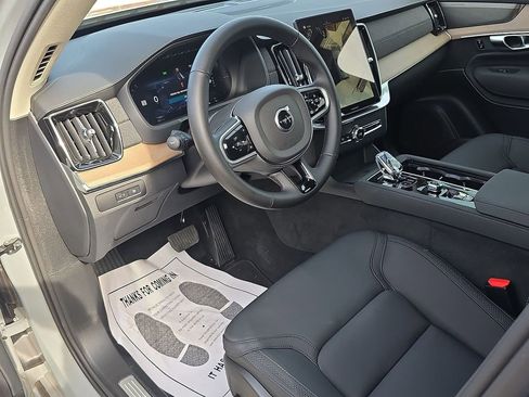 New 2026 Volvo XC90 T8 Plus image 26