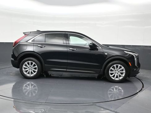 Used 2022 Cadillac XT4 Luxury w/ Driver Awareness Package image 7