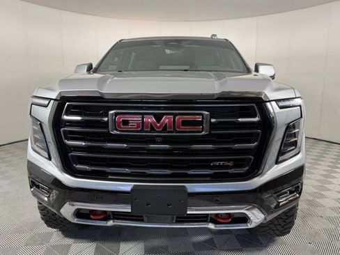 Used 2025 GMC Yukon XL AT4 w/ AT4 Premium Package image 10