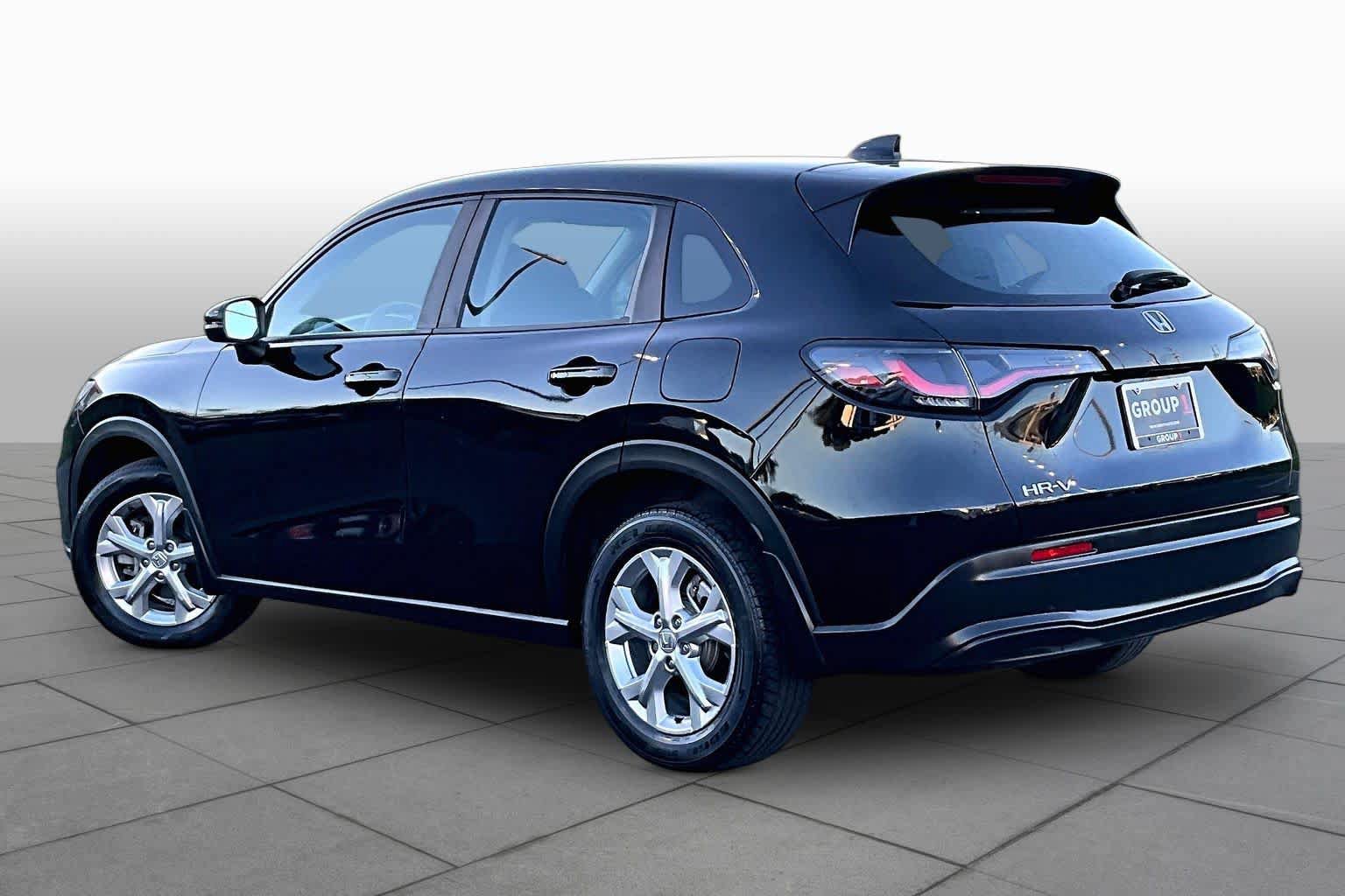 Used 2023 Honda HR-V LX image 11