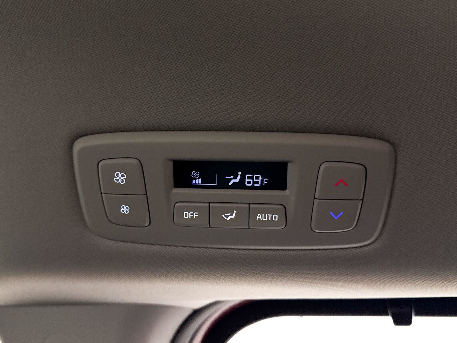 Certified 2026 Kia Carnival EX FWD image 33