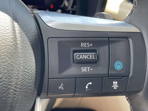 Used 2023 INFINITI QX60 Sensory w/ Vision Package AWD/4WD image 22