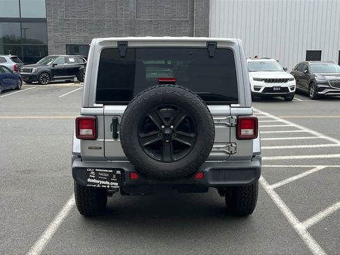 Certified 2021 Jeep Wrangler Unlimited Sahara AWD/4WD image 6