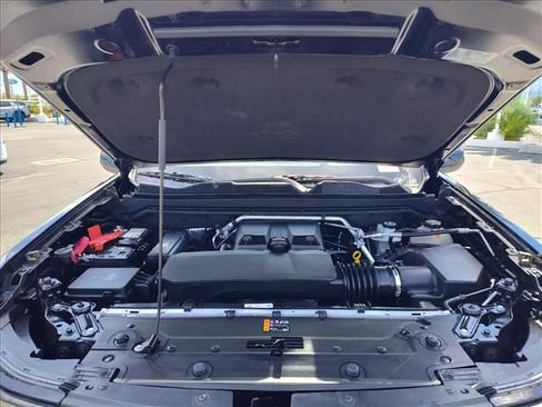 Certified 2025 Chevrolet Colorado ZR2 AWD/4WD image 21