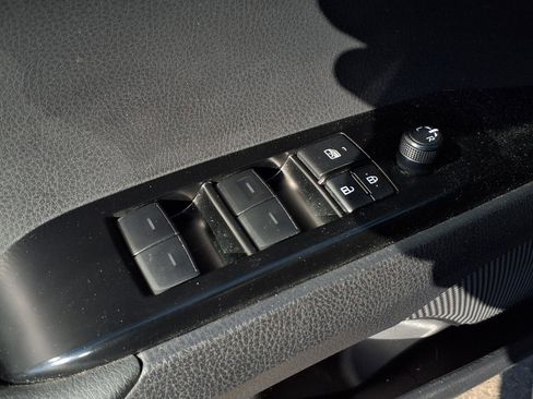 Used 2025 Toyota Camry SE w/ Multimedia Upgrade Package FWD image 19