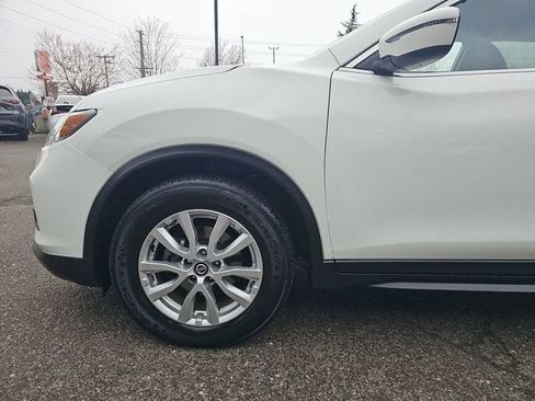 Used 2019 Nissan Rogue SV FWD image 28