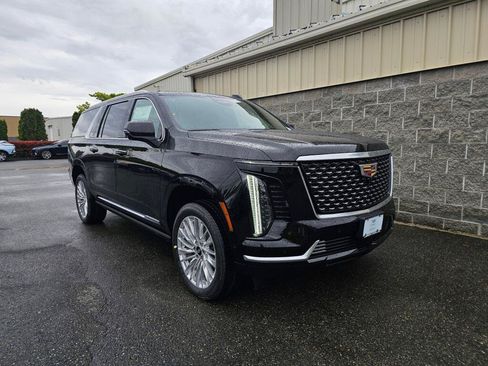 New 2026 Cadillac Escalade ESV Luxury AWD/4WD image 10