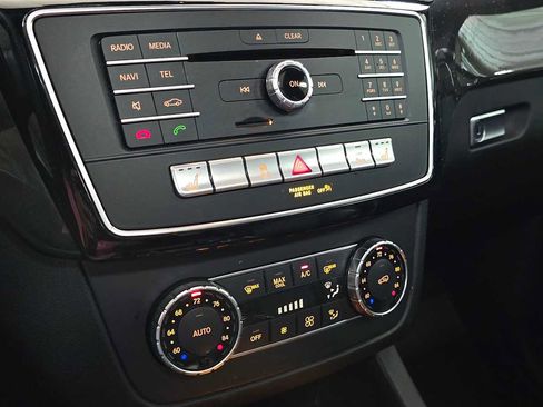 Certified 2018 Mercedes-Benz GLE 350 4MATIC image 33