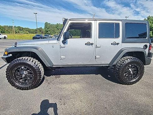 Used 2017 Jeep Wrangler Unlimited Sport w/ Quick Order Package 24S AWD/4WD image 5