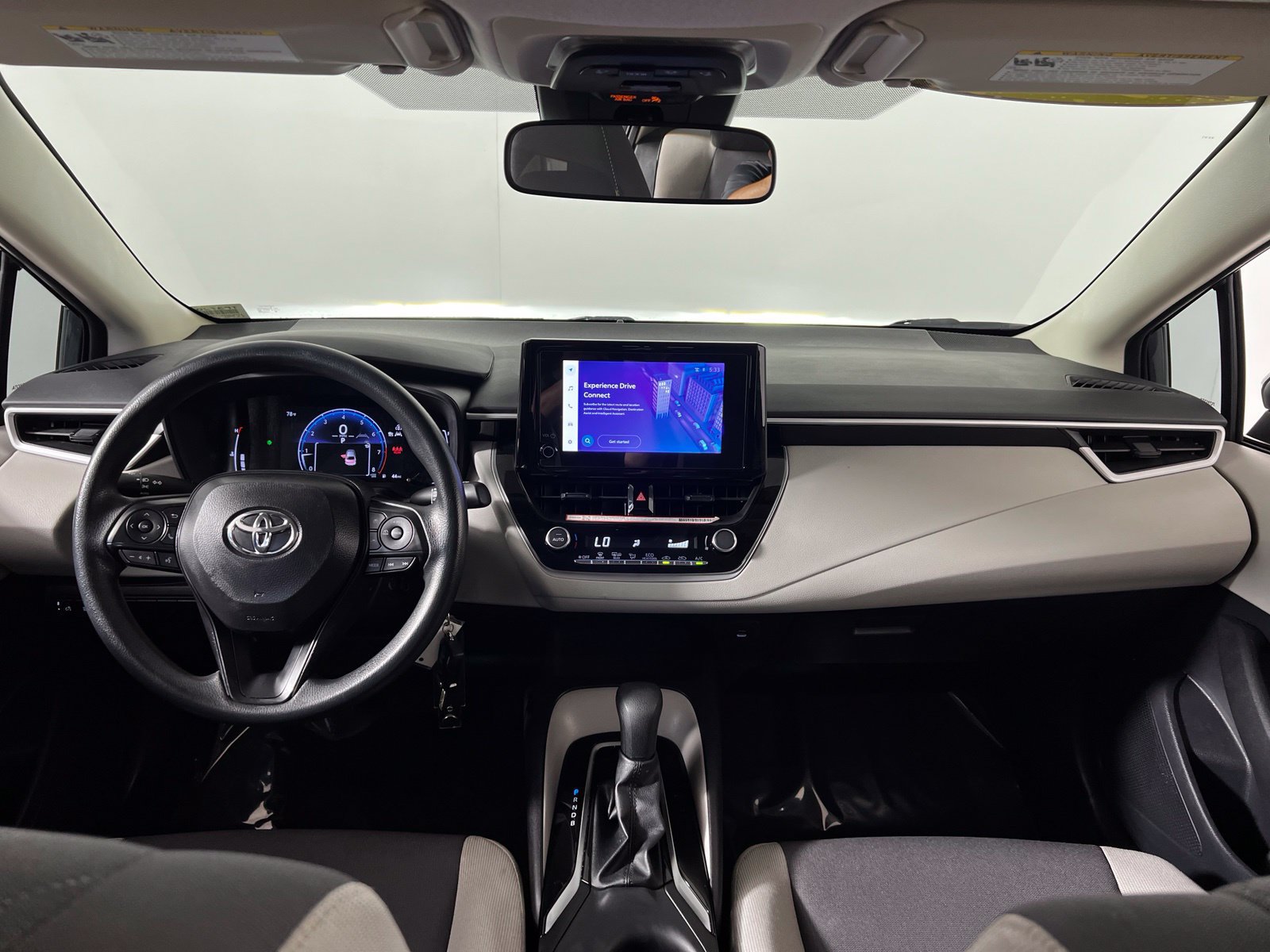 Used 2026 Toyota Corolla LE FWD image 22