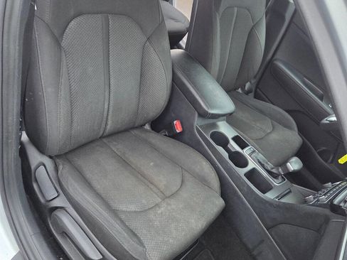 Used 2018 Kia Optima LX w/ 17" Alloy Wheels Package image 14