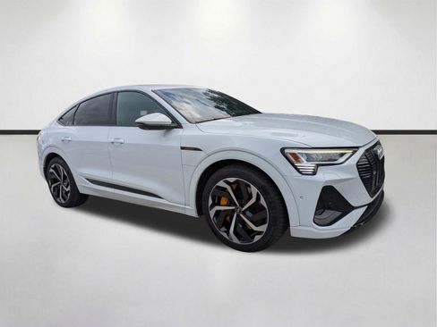 Used 2023 Audi e-tron Premium Plus w/ Premium Plus Package AWD/4WD image 1