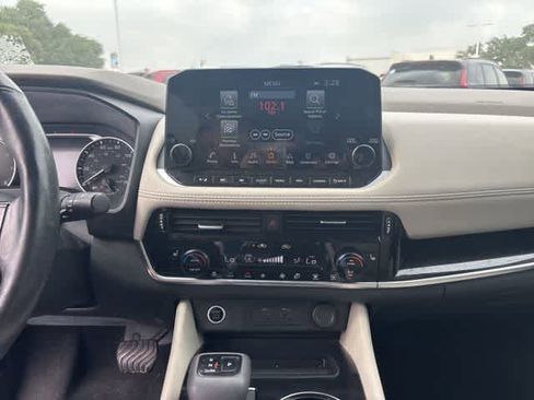 Used 2022 Nissan Rogue SL w/ SL Premium Package FWD image 18