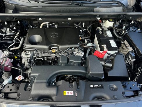 Used 2022 Toyota RAV4 XLE w/ Convenience Package image 24