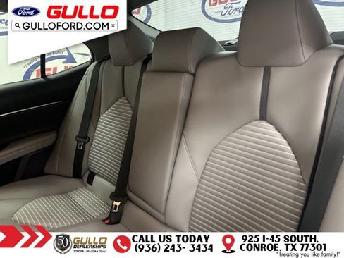 Used 2022 Toyota Camry SE FWD image 13
