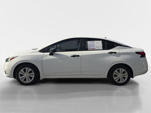 Used 2021 Nissan Versa S image 2