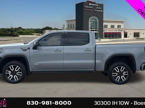 Used 2025 GMC Sierra 1500 AT4 w/ AT4 Premium Package AWD/4WD image 4