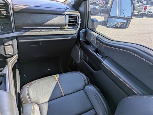 Used 2023 Ford F250 Platinum image 17