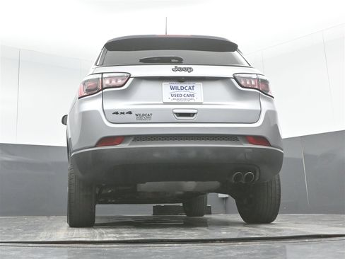 Used 2018 Jeep Compass Latitude w/ Popular Equipment Group image 34