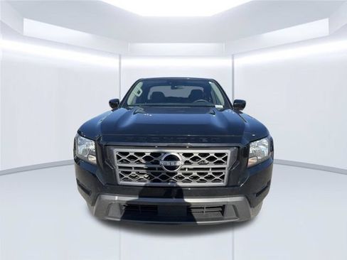 Used 2023 Nissan Frontier SV w/ Tow Package RWD image 2