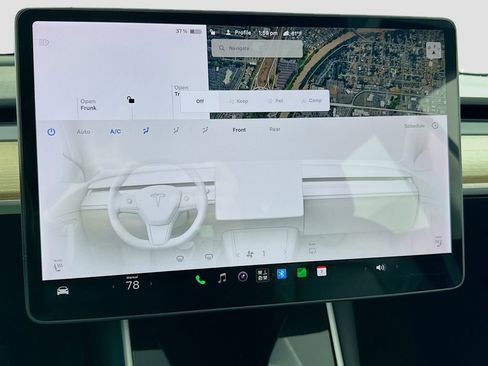 Used 2018 Tesla Model 3 Long Range RWD image 22