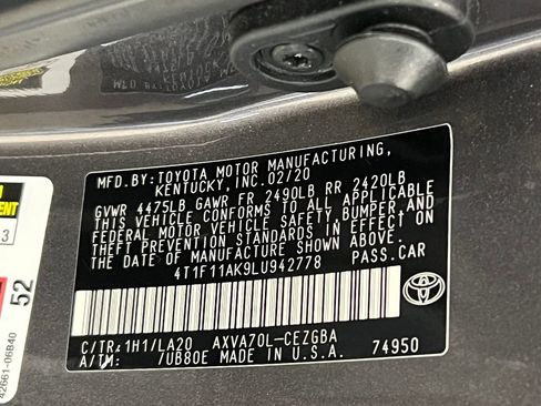 Used 2020 Toyota Camry XLE image 13