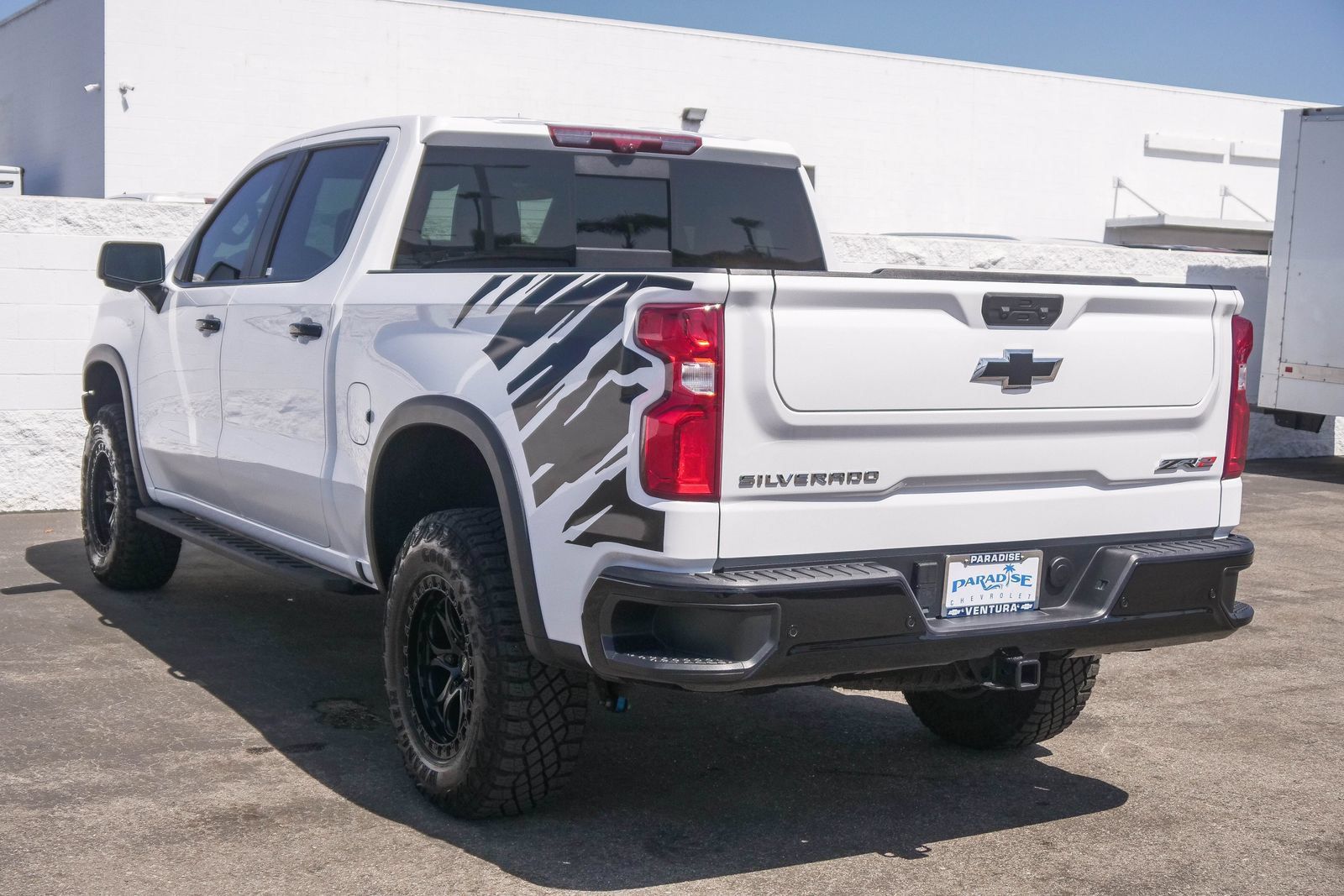 Used 2025 Chevrolet Silverado 1500 ZR2 w/ Technology Package AWD/4WD image 7