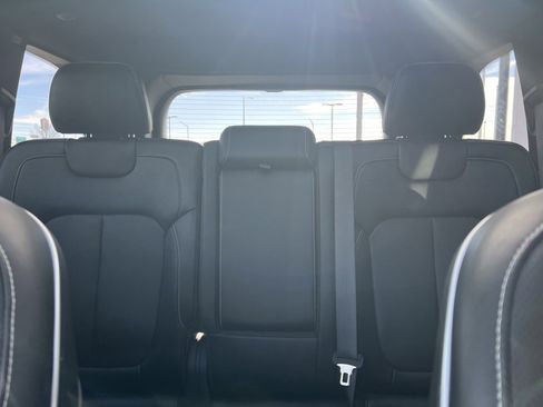 Used 2022 Jeep Grand Cherokee Overland w/ Luxury Tech Group IV image 23