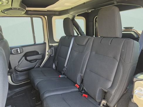 Used 2022 Jeep Wrangler Unlimited Sport AWD/4WD image 21