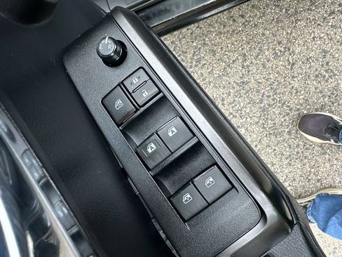Used 2020 Toyota Tacoma TRD Off-Road AWD/4WD image 25