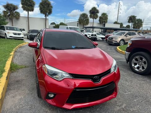 Used 2016 Toyota Corolla LE FWD image 2