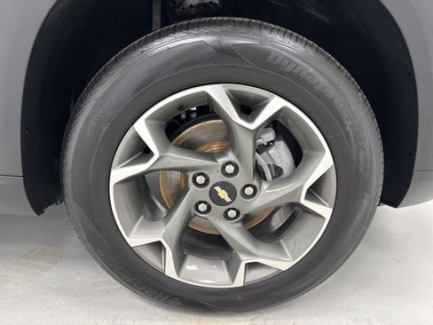 Used 2024 Chevrolet Trax LT image 30