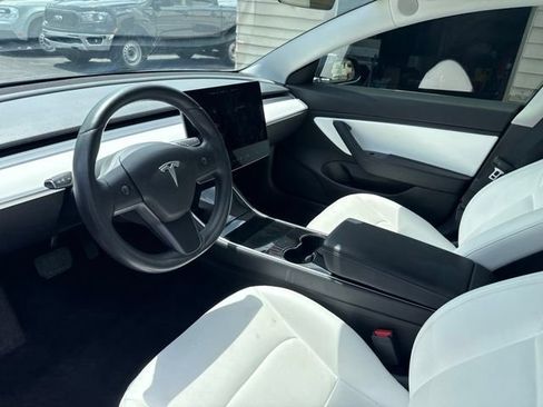 Used 2018 Tesla Model 3 Mid Range RWD image 14