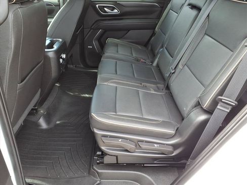 Used 2022 GMC Yukon SLT w/ SLT Premium Package AWD/4WD image 13