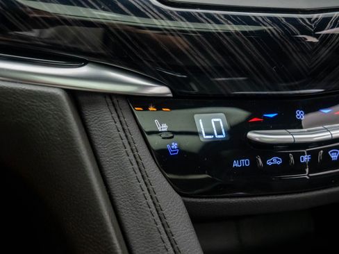 New 2025 Cadillac XT6 Premium Luxury image 25