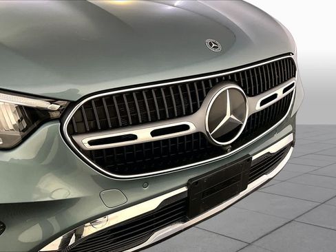 Used 2026 Mercedes-Benz GLC 300 4MATIC image 32