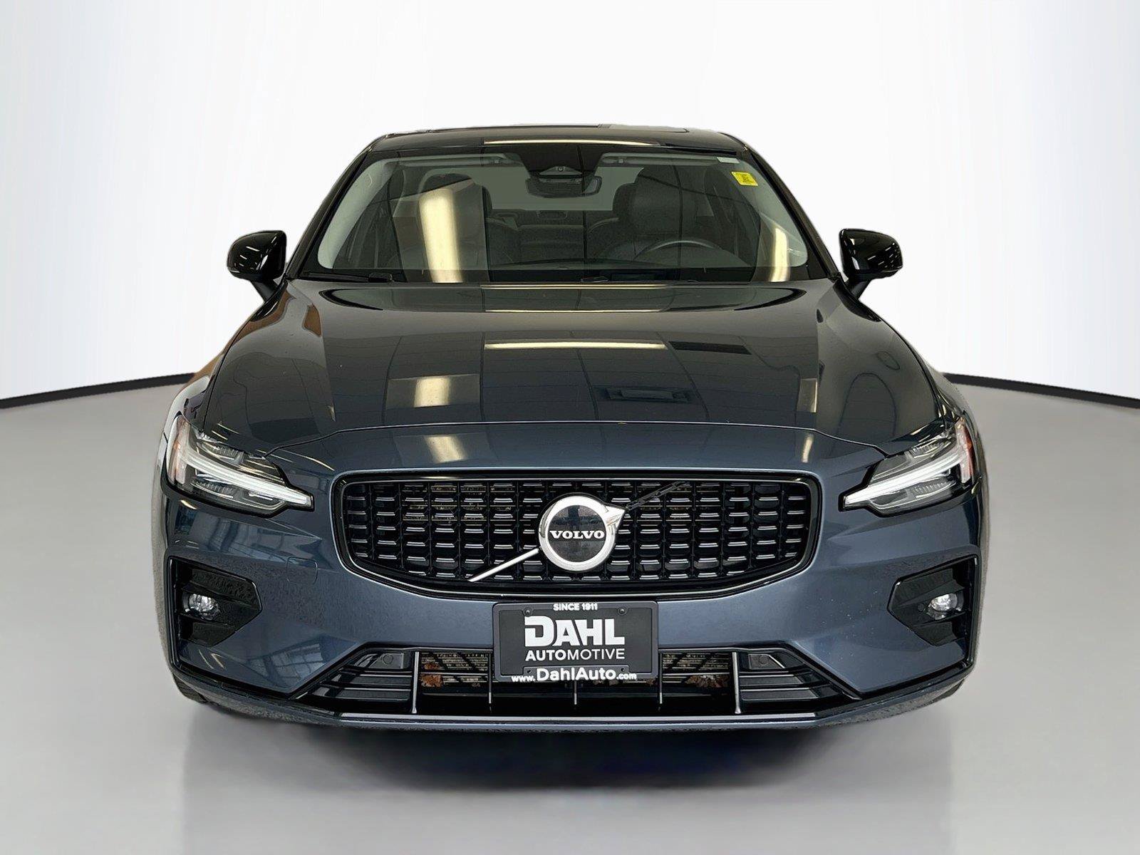 Used 2024 Volvo S60 B5 Core AWD/4WD image 3