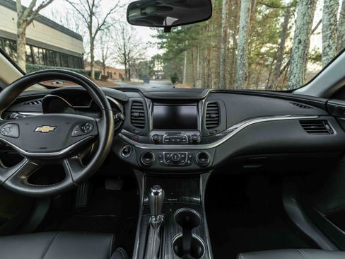 Used 2019 Chevrolet Impala LT image 9