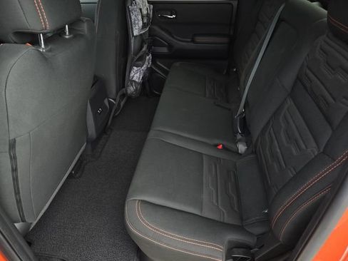 Used 2025 Nissan Frontier PRO-4X AWD/4WD image 27