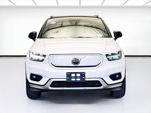 Used 2022 Volvo XC40 P8 Recharge Ultimate image 2