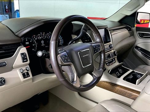 Used 2019 GMC Yukon Denali image 15