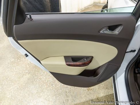 Used 2013 Buick Verano Base image 19