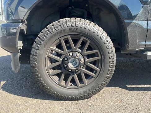 Used 2022 Ford F250 Lariat AWD/4WD image 3
